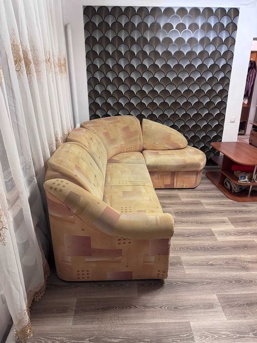 Продам кутовий диван. Розкладний