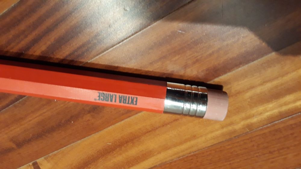 Lápis XXXL original e novo