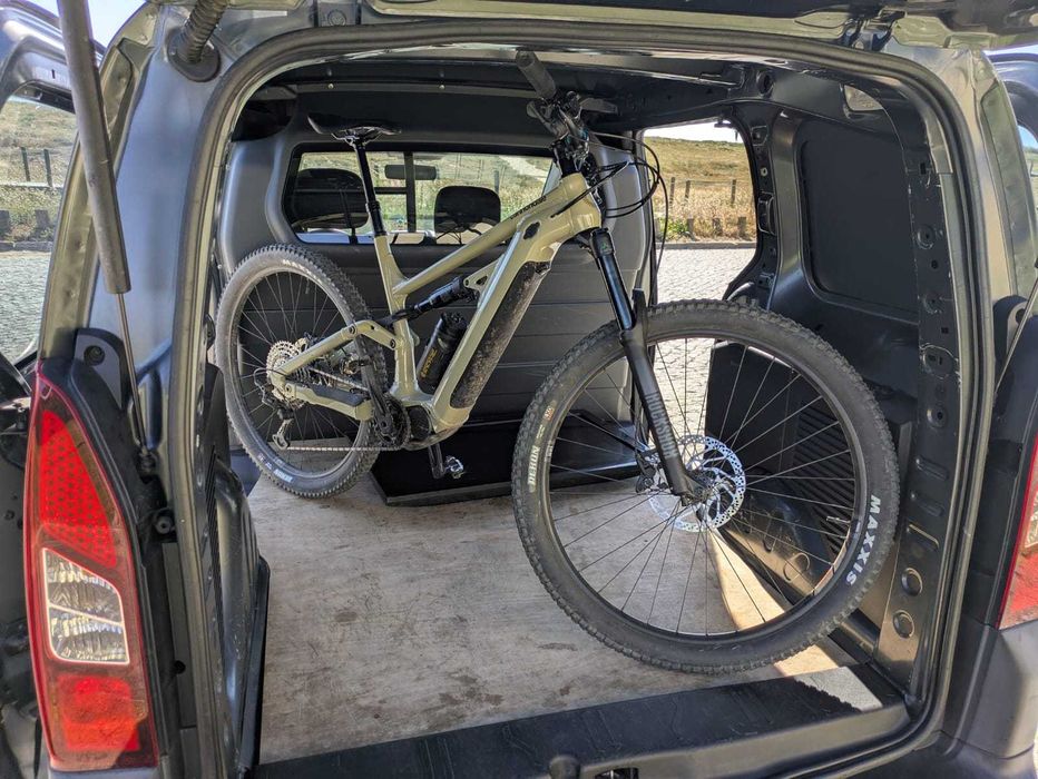 Citroën Berlingo Comercial 3 lugares Cx Automática