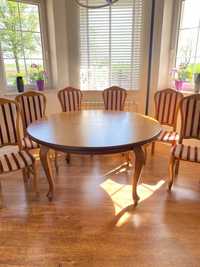 Stół okrągły średnica 150cm i 8 krzeseł