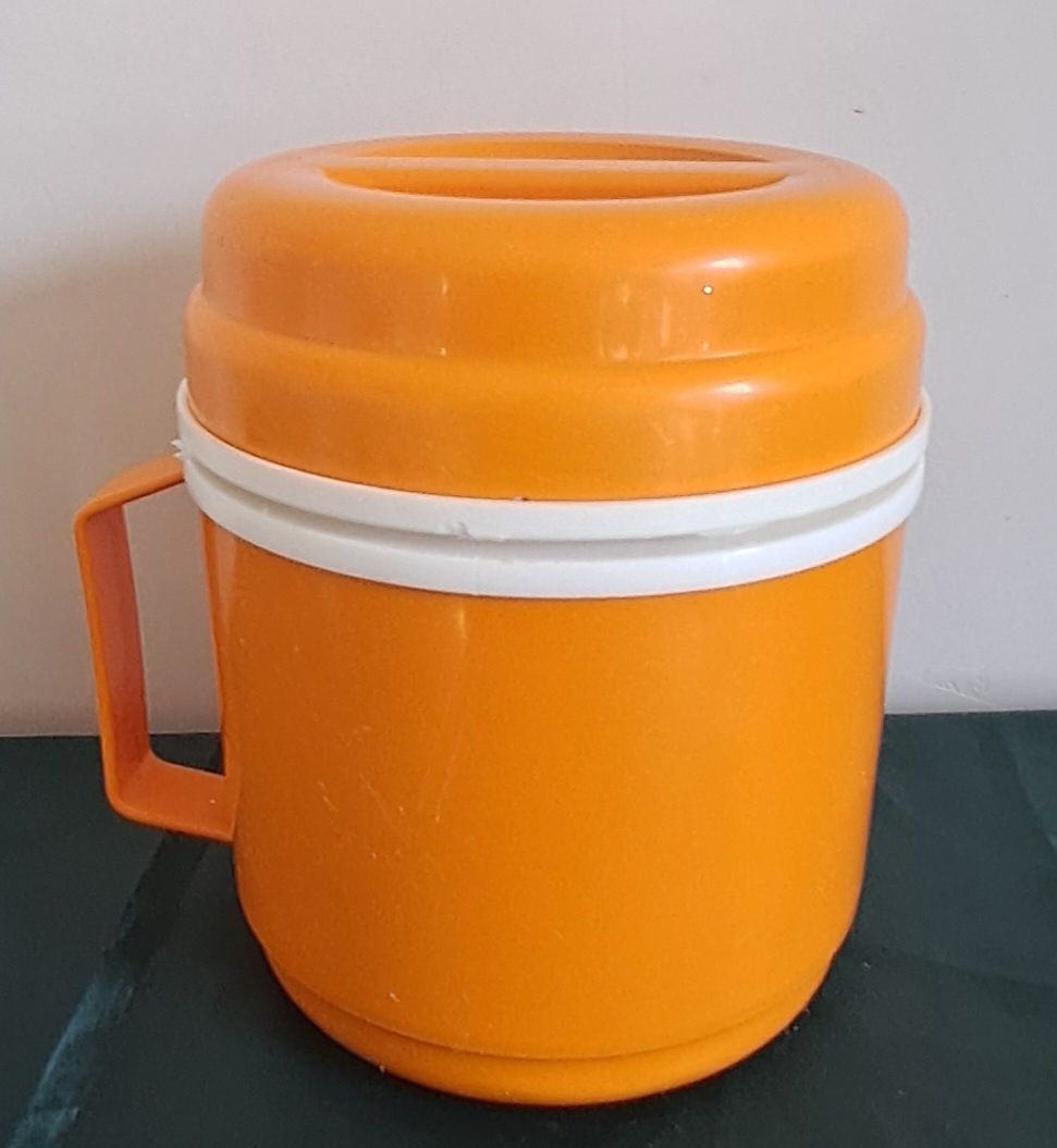 Termo sólido plástico laranja