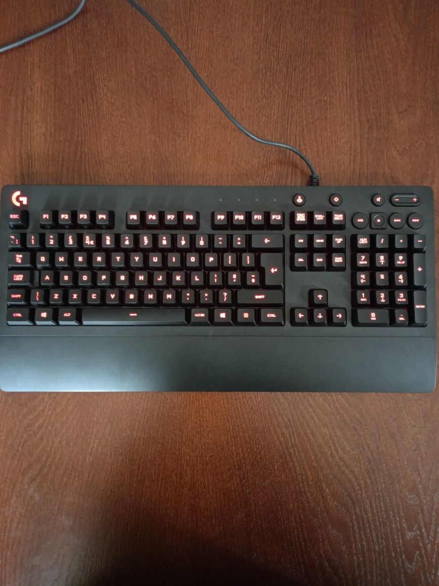 Klawiatura Logitech G213