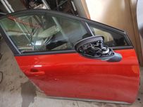 Sprzedam do reanult Clio v drzwi prawe teeq8