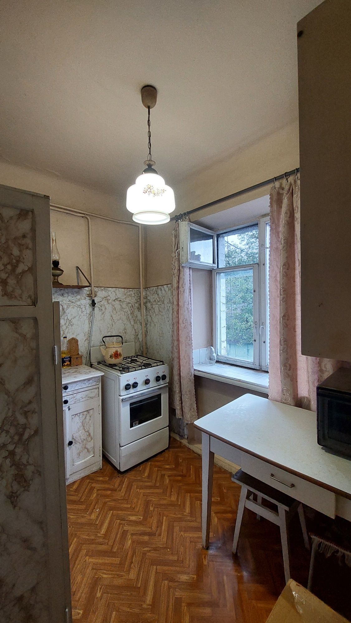 Продам 3-кімнатну квартиру. Вул.Грецька,1.