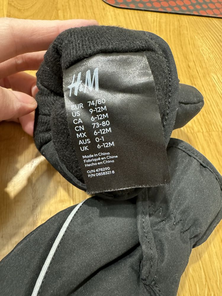 Дитячі рукавички H&M на 6-12 місяців