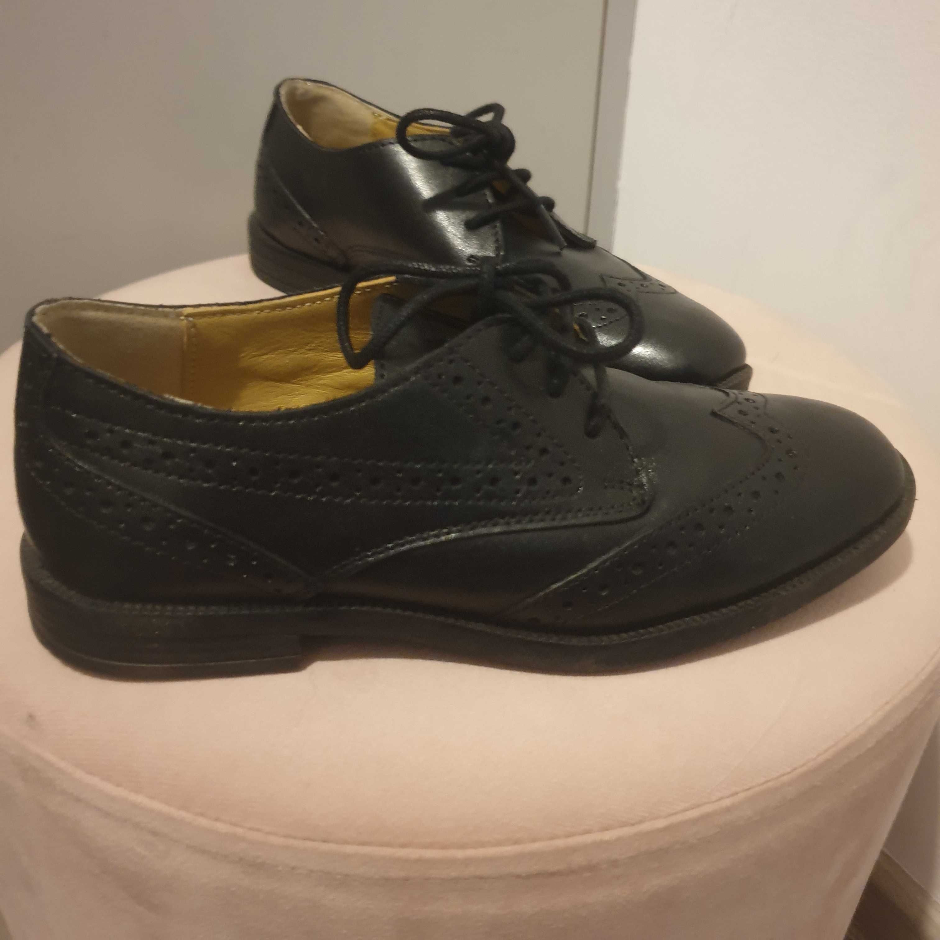 Buty eleganckie r.32 czarne skóra chłopięce