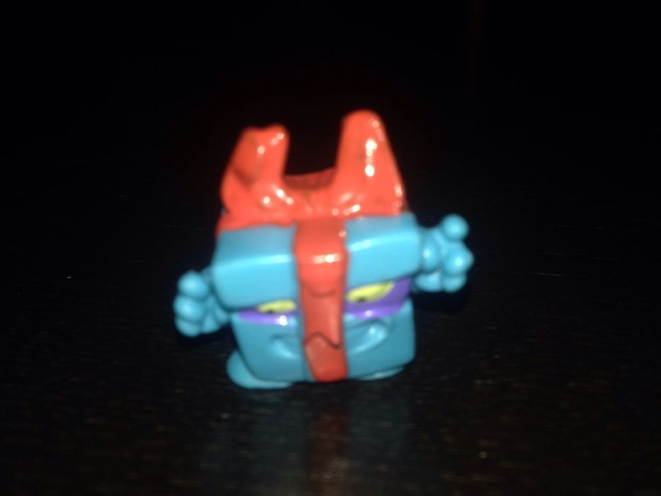 SUPER ZINGS 7 figurek+domek,nowe,nieużywane