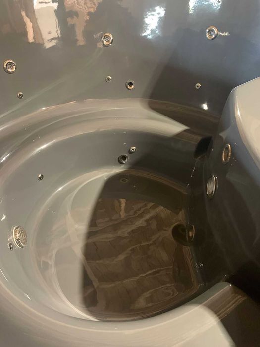 BALIA Jacuzzi Hot Tub BASEN Od reki