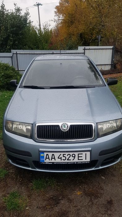 Авто Шкода фабія