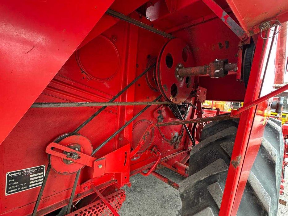 Свіжопривезений комбайн massey ferguson 240 206 claas,john deere