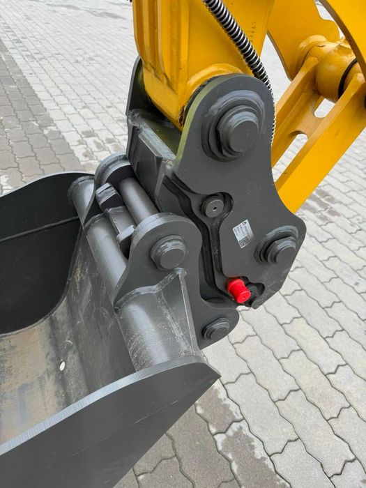 Гусеничний міні-екскаватор SDLG E660FL