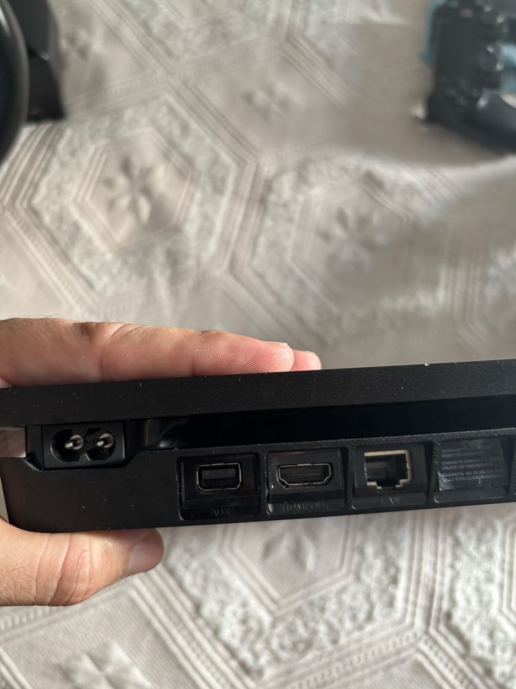 PS4 (PlayStation 4) 500GB - Preto