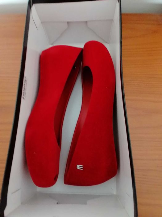 Sabrinas Melissa Ultragirl VIII AD - Flocked Red (T 38)