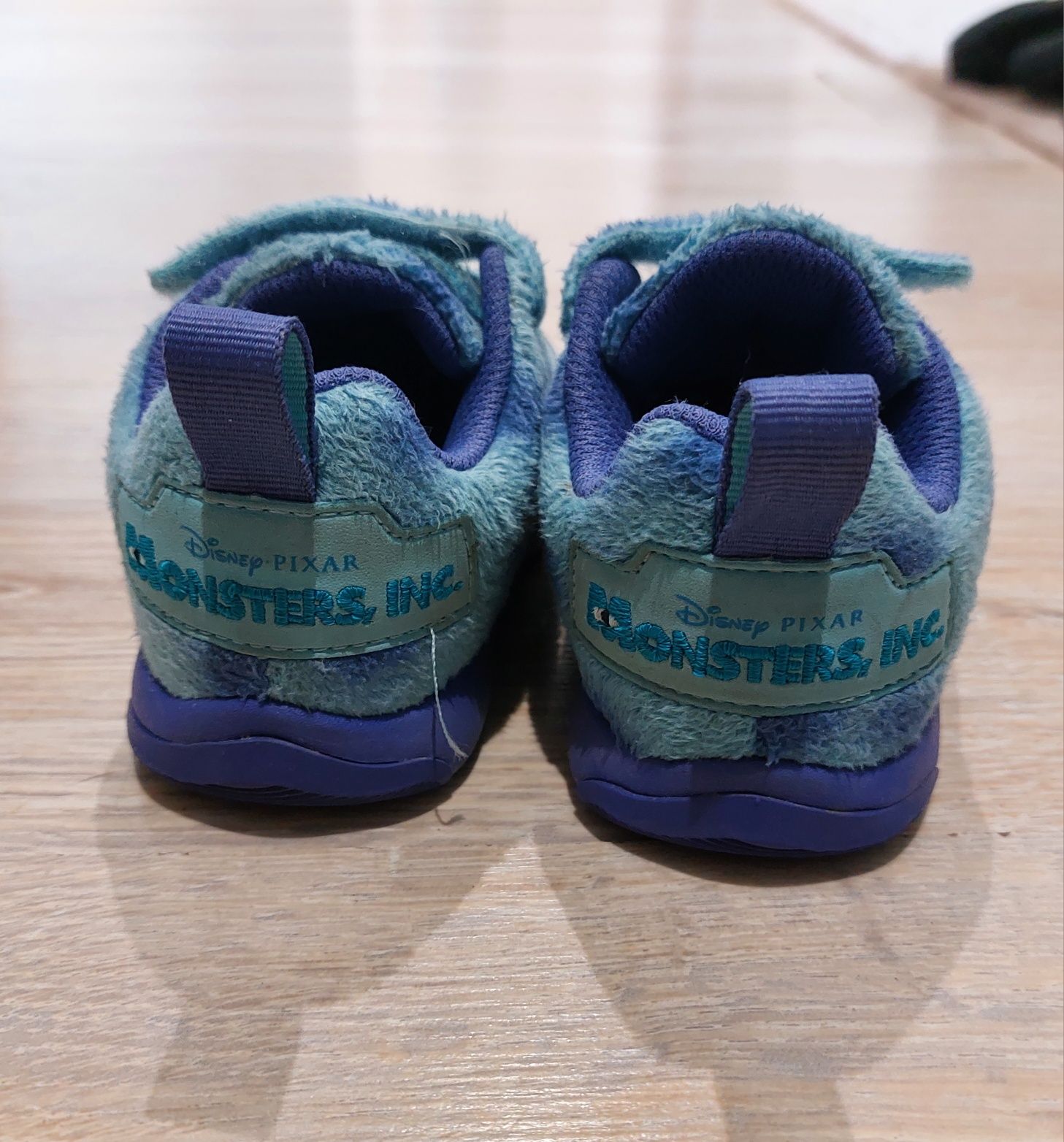 Buty dziecięce Adidas Disney Monsters r. 23