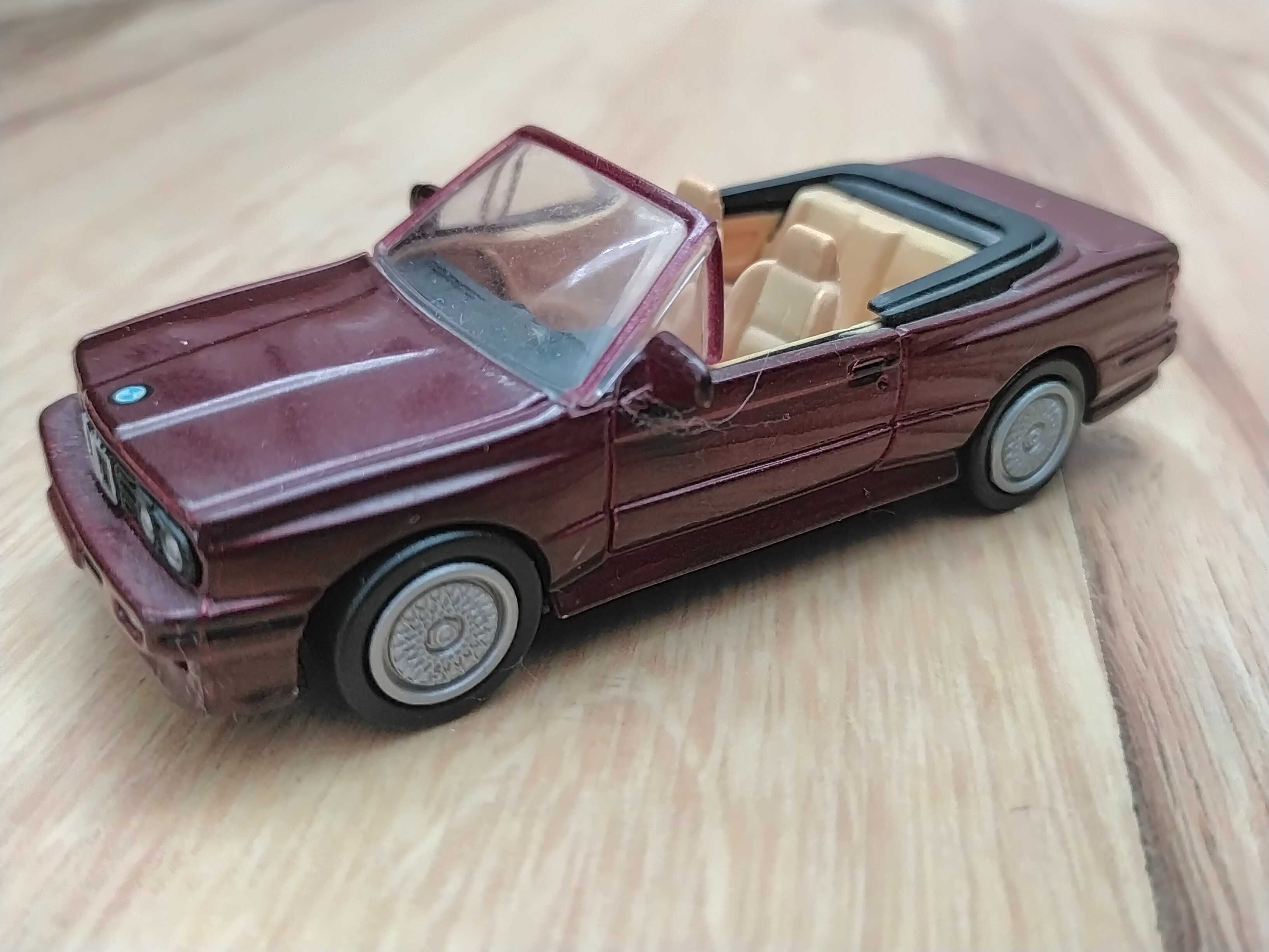 BMW M3 E30 (1988) model metalowy w skali 1:43