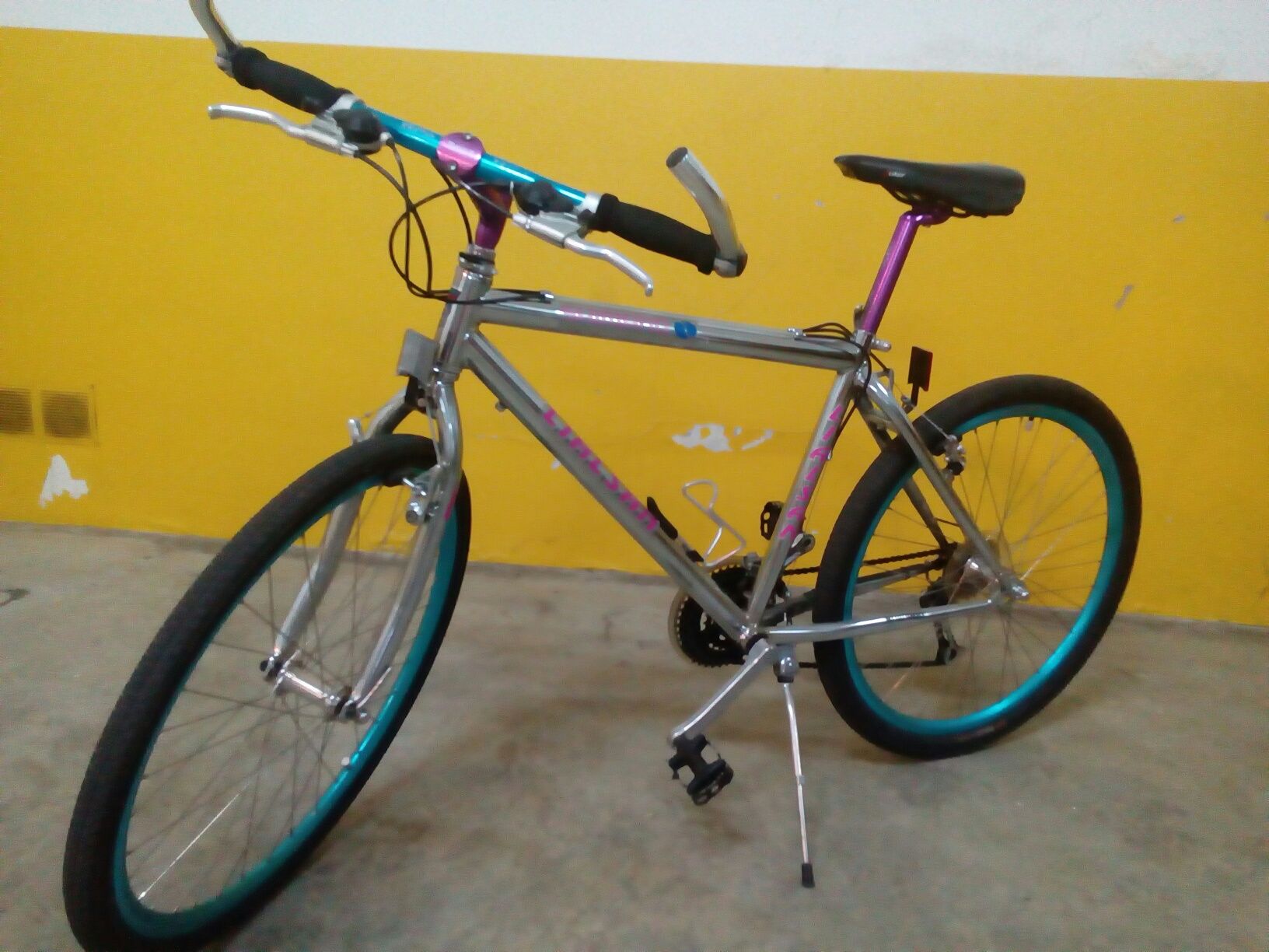 Bicicleta para adulto.