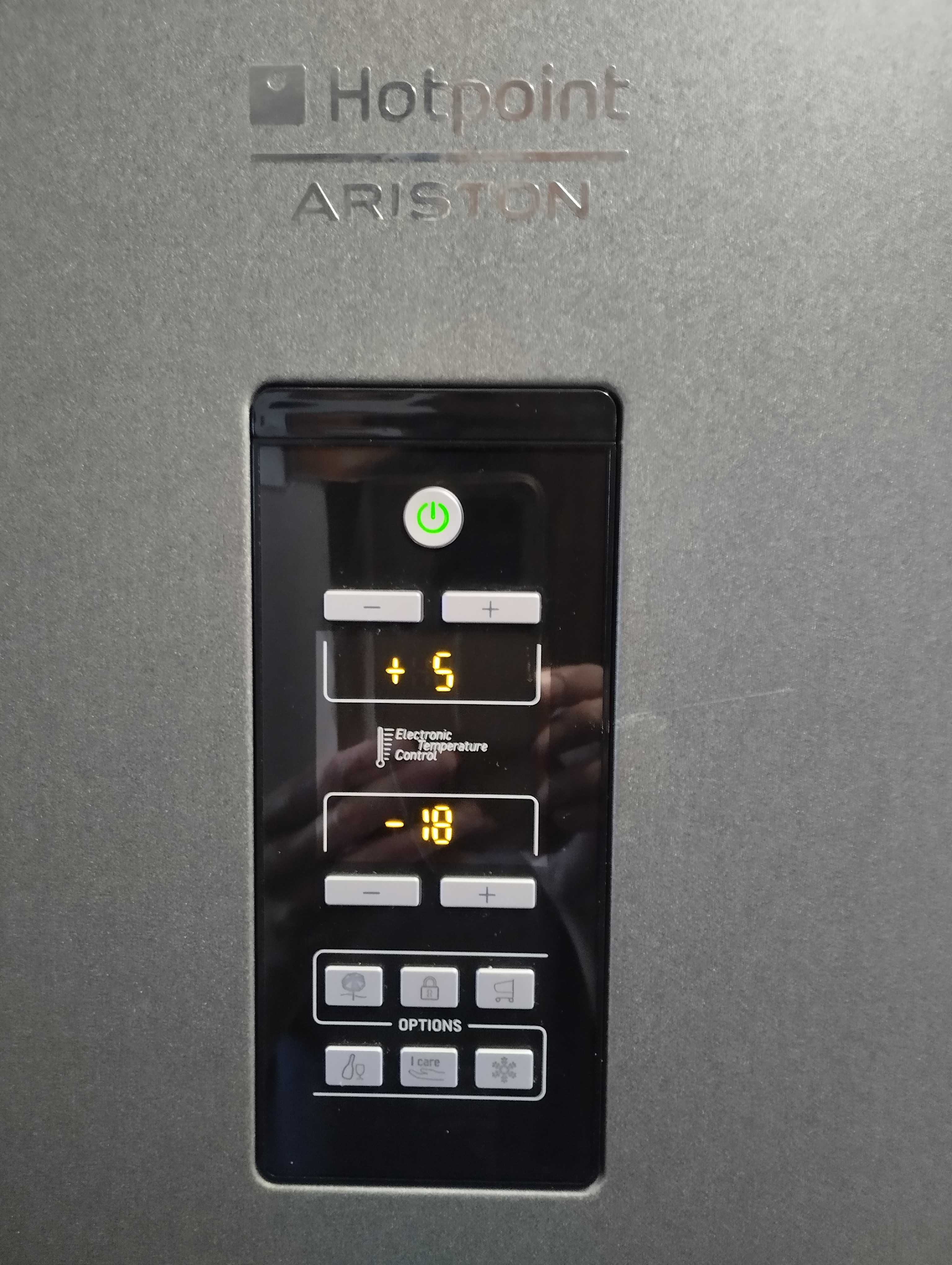 Холодильник Hotpoint Ariston EBGH 20243F