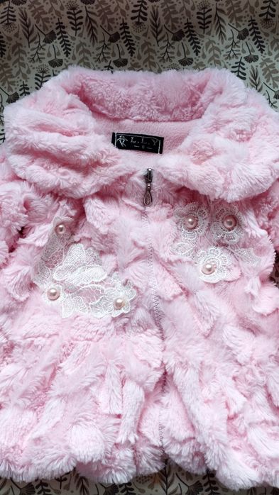 Продам теплий святковий костюм на дівчинку