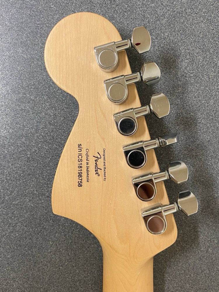Fender Squier Stratocaster, Affinity, колір surf green