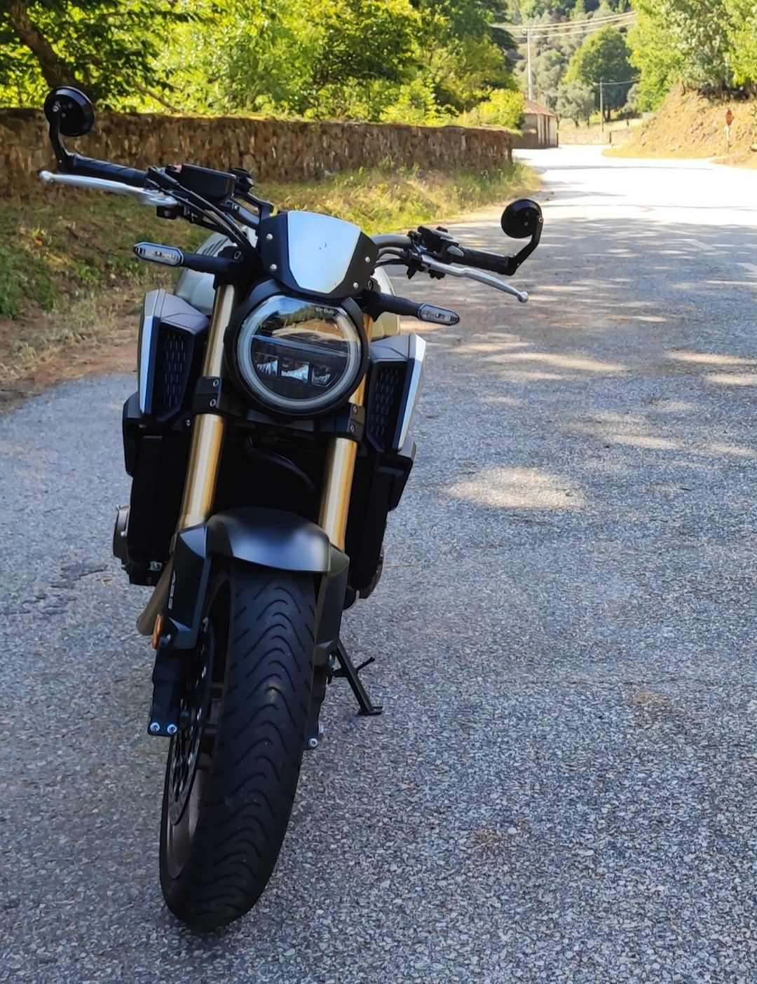 Honda cb650r full extras full power