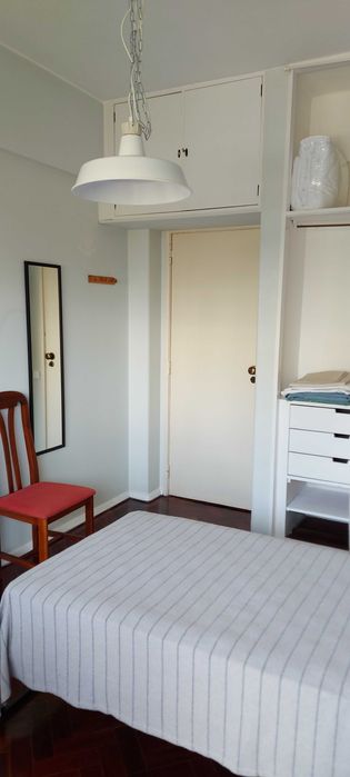 Arrendo quarto de solteiro em S. Domingos de Benfica