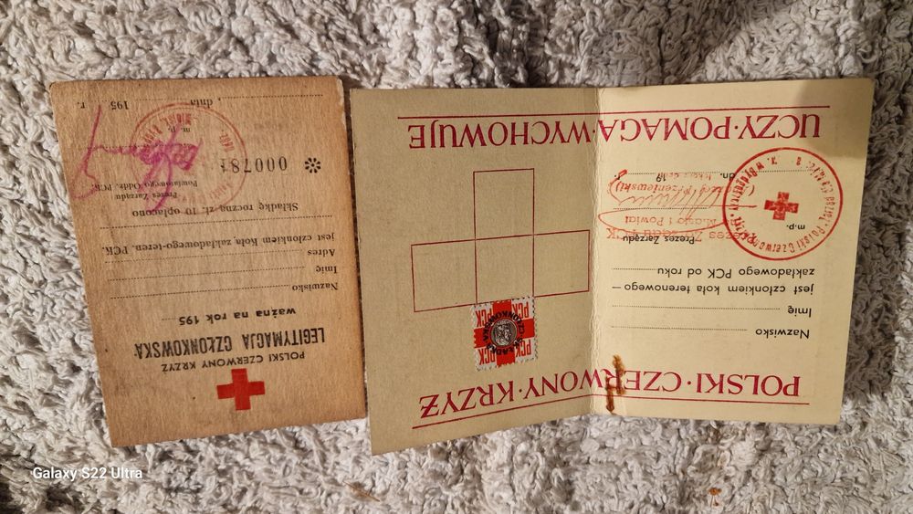 Zestaw z PRL-u legitymacje