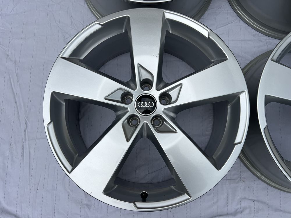 AUDI r20 5x112 A6 (Allroad, S6, L), S4, A8 S8, R8, Q4 e-tron Q5 e-tron
