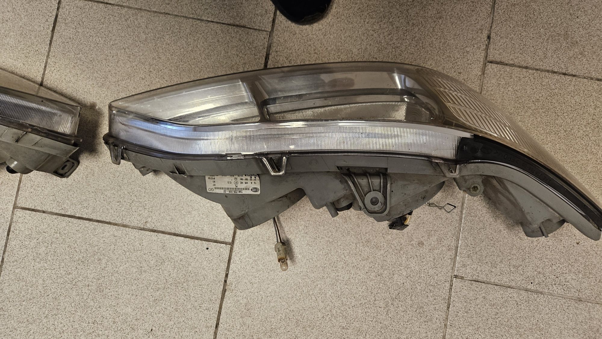 Honda Accord 6 98-00 reflektory P i  L