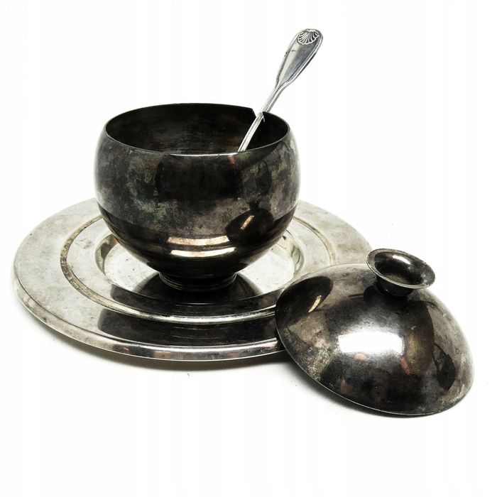 L9H HEFRA cukiernica postmodernizm