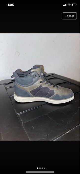 Tenis novinhos em folha