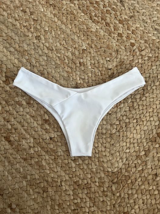 Biquinis (rosa, verde e branco)