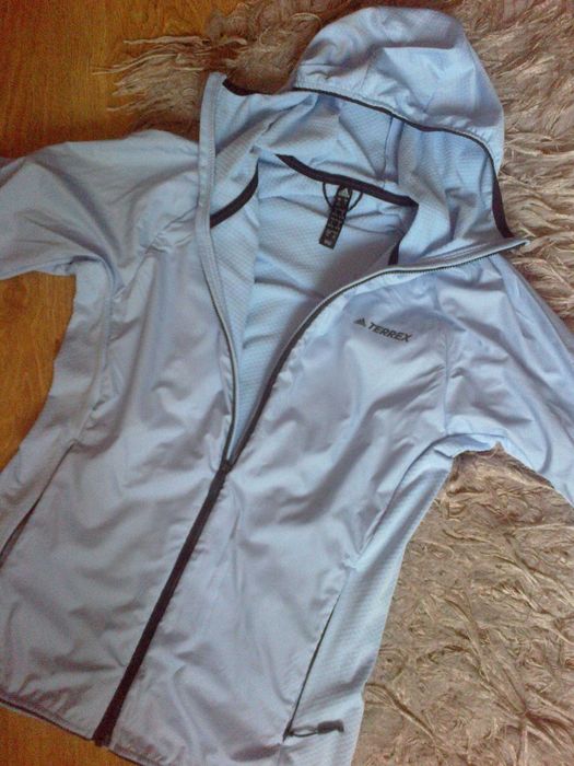 Bluza niebieska czarna kurtka Terrex Adidas 36