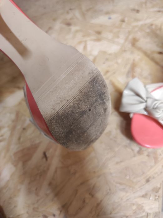 Sandały na koturnie i wysokiej szpilce
