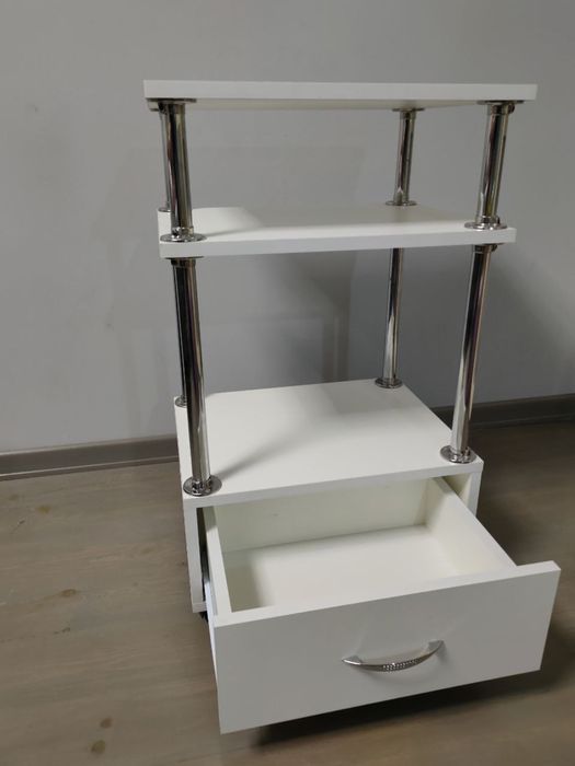 Тумба косметологічна на колесах з ящиком