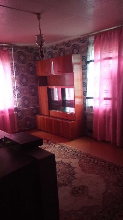 Продається трьох кімнатна квартира