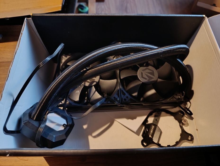 Corsair hydro h100i v2