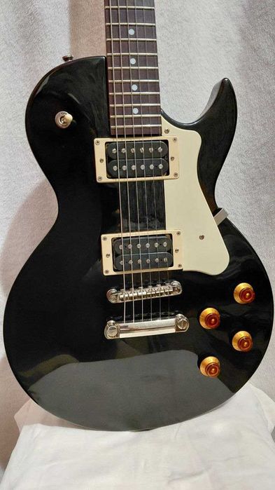 Електрогітара Cort CR100