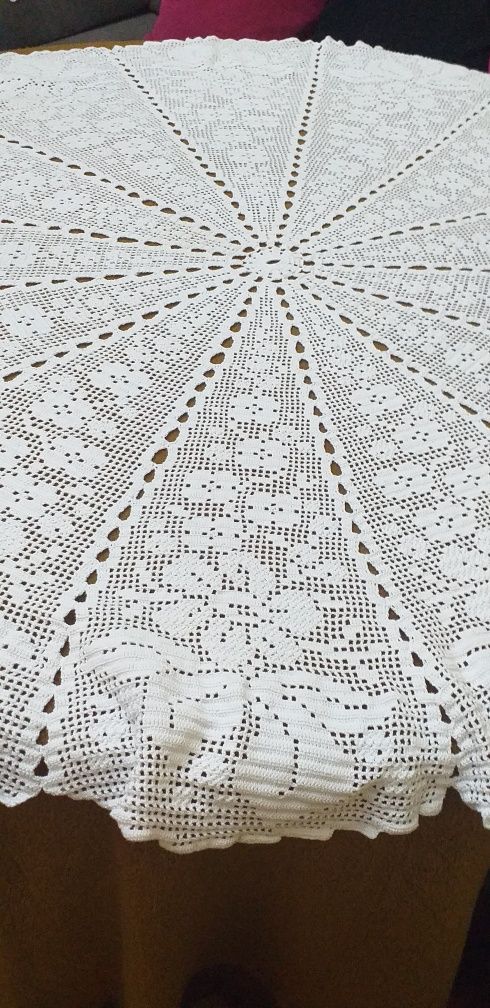 Toalhas de Mesa e Naperons em Crochet