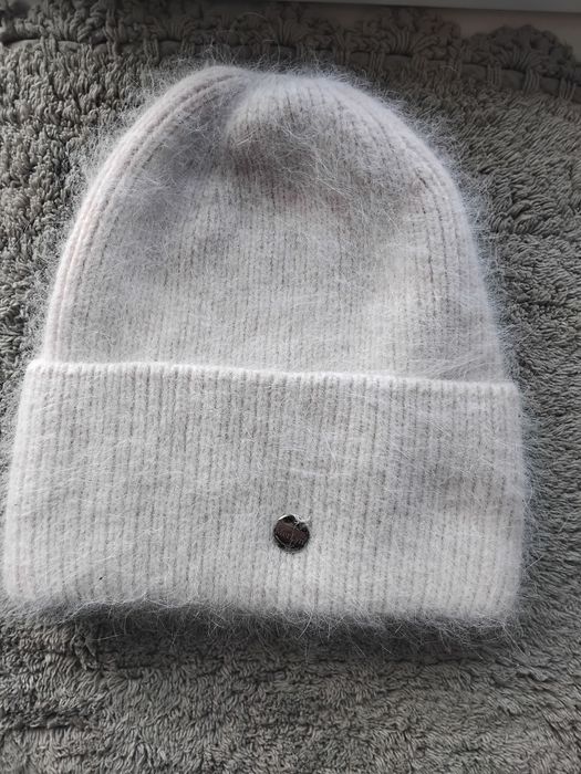 Жіноча шерстяна шапка MerLyn