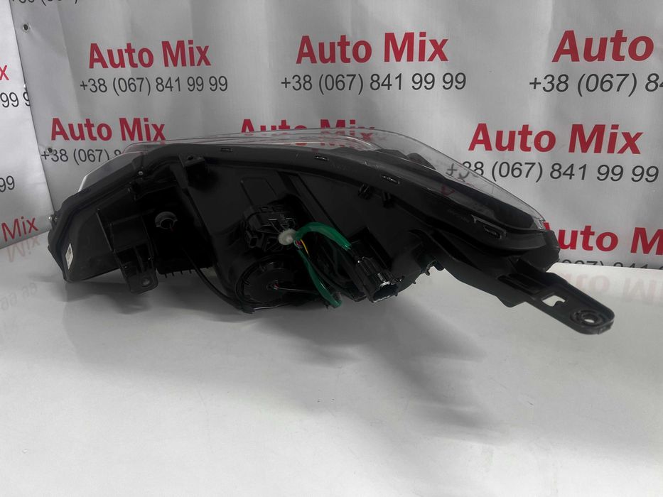Фара Nissan Leaf 2 260105SH0A Led на 1 лінзі