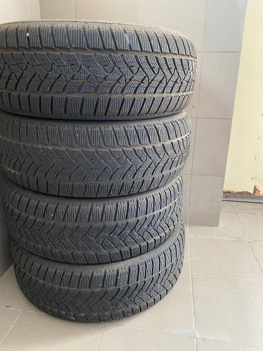 Продам комплект шин 235/60 R18