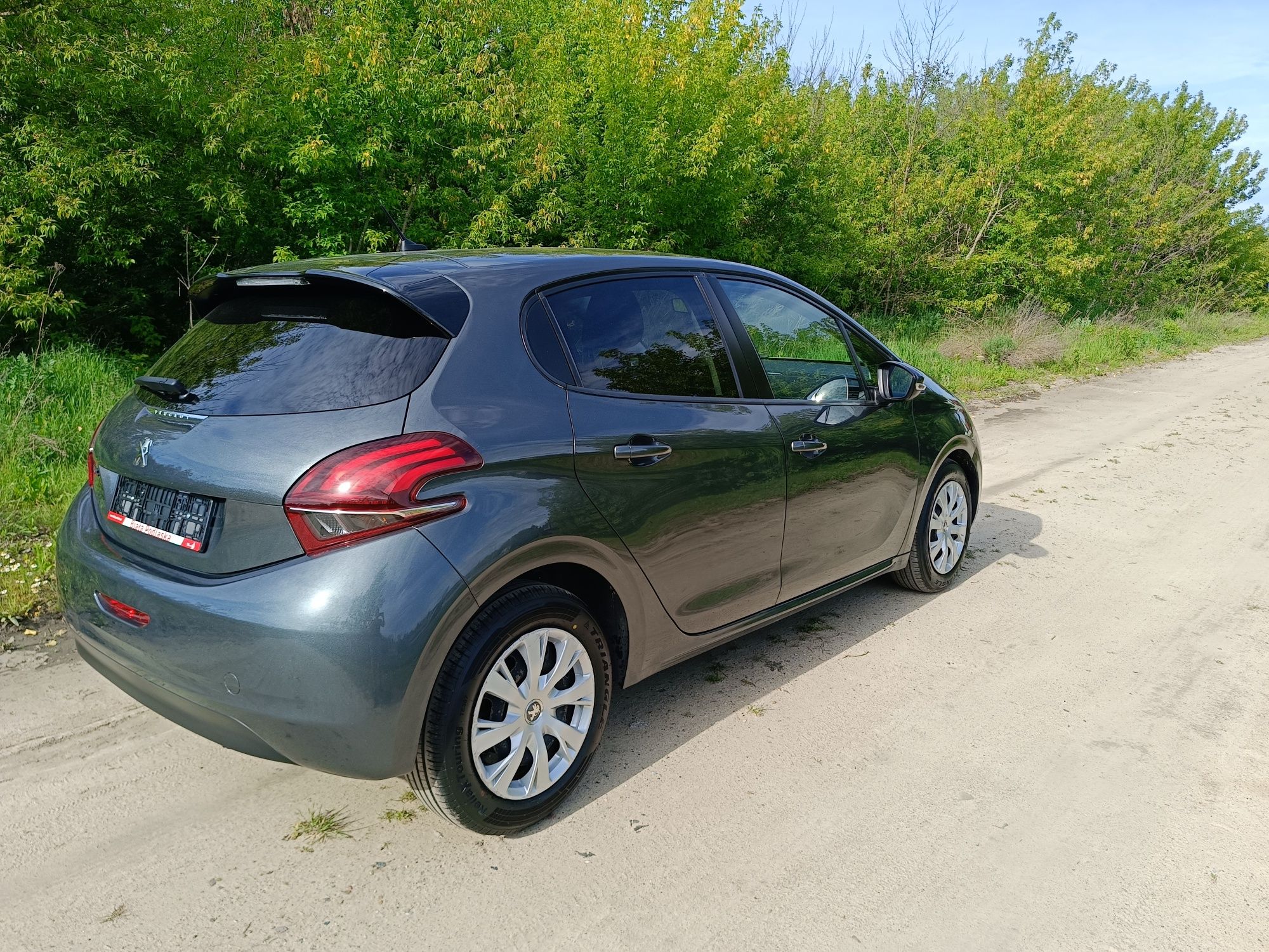 Peugeot 208 1.6 HDi 2017 r
