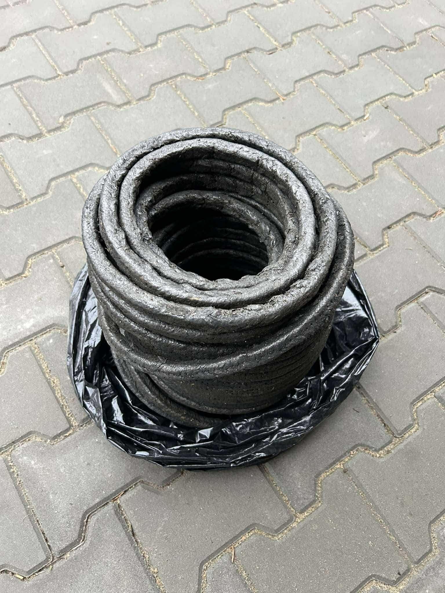 Szczeliwo Grafitowe 16mm oraz 12mm