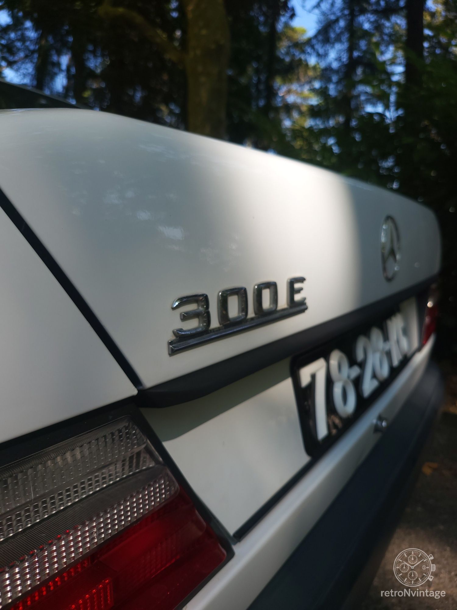 Mercedes-Benz 300 E (W124)