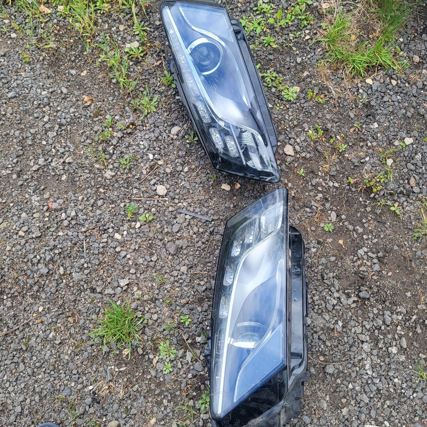 Lampy lewa prawa reflektory ksenonowe led przod audi Q5 8R (modele z l