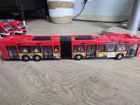 zabawkowy autobus