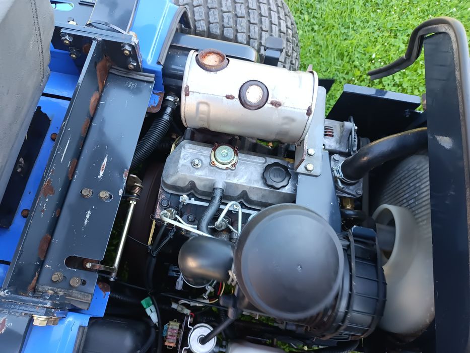 Sprzedam kosiarka traktorek iseki sz330 zerowy promień skrętu