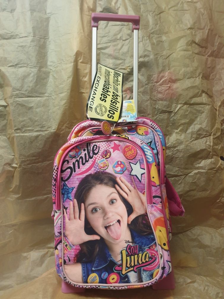 Mochilas novas muito bonitas