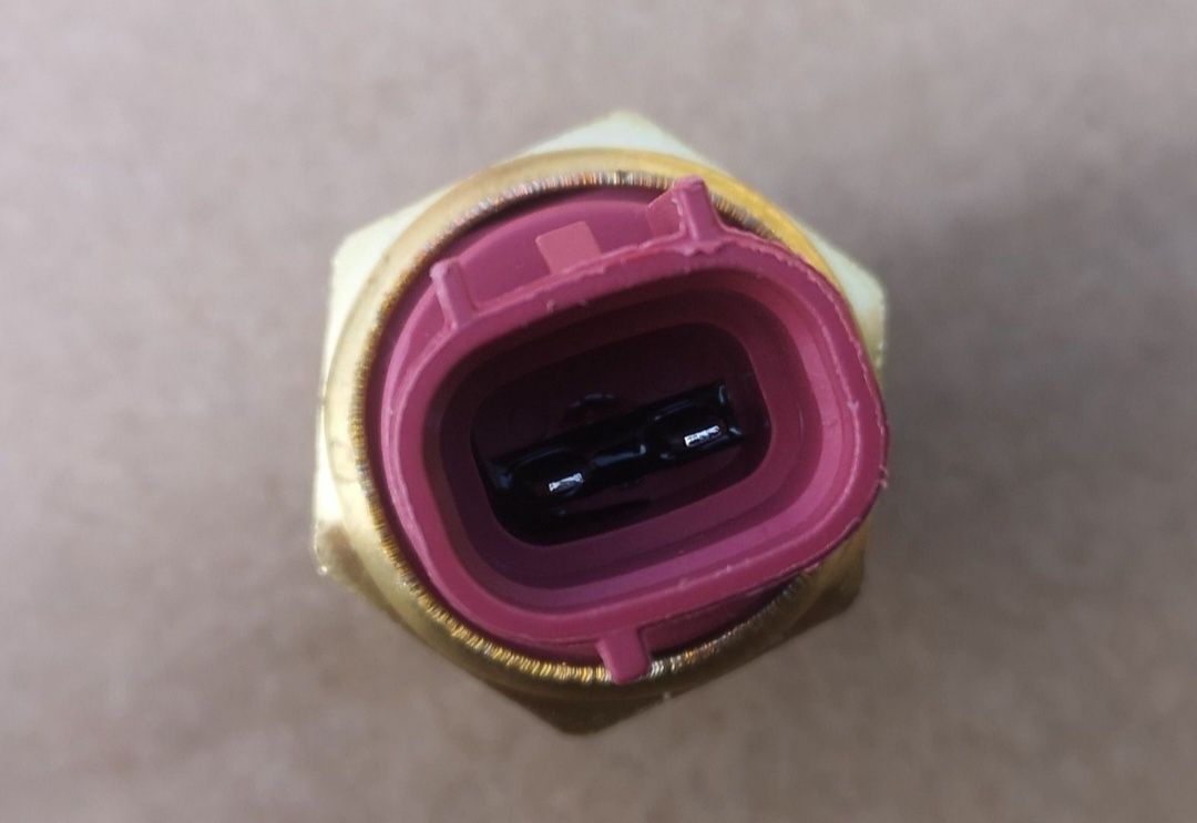 Czujnik chłodnicy wentylatora 88 stopni m16x1.5 cf moto x8 800 quad