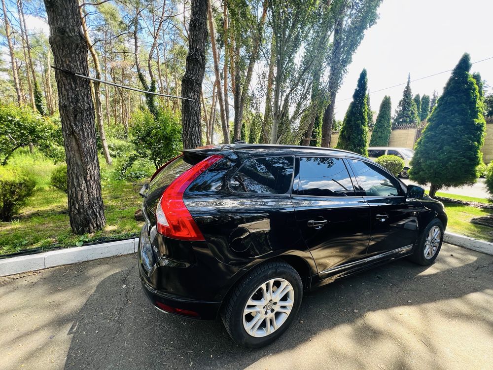 Авто Volvo xc60 2016 рік